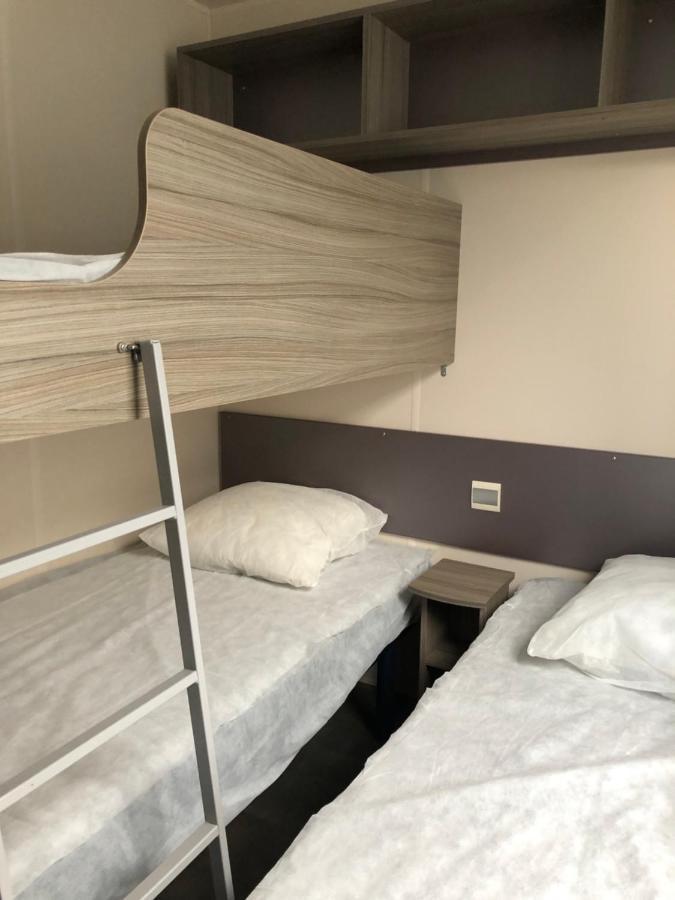 Céline Mobil home Port-la-Nouvelle Exterior foto